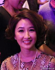 张家辉关咏荷生活照,幸福瞬间定格时光