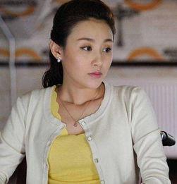 夏兰 个人资料,才华横溢的文艺新星，揭秘她的成长之路